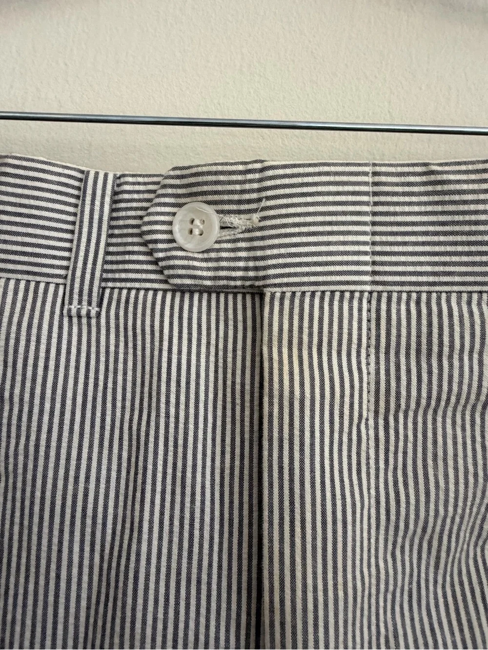 Vtg KUPPENHEIMER Seersucker Casual Pants - Men's Size 38x30 - Gray/White Stripe